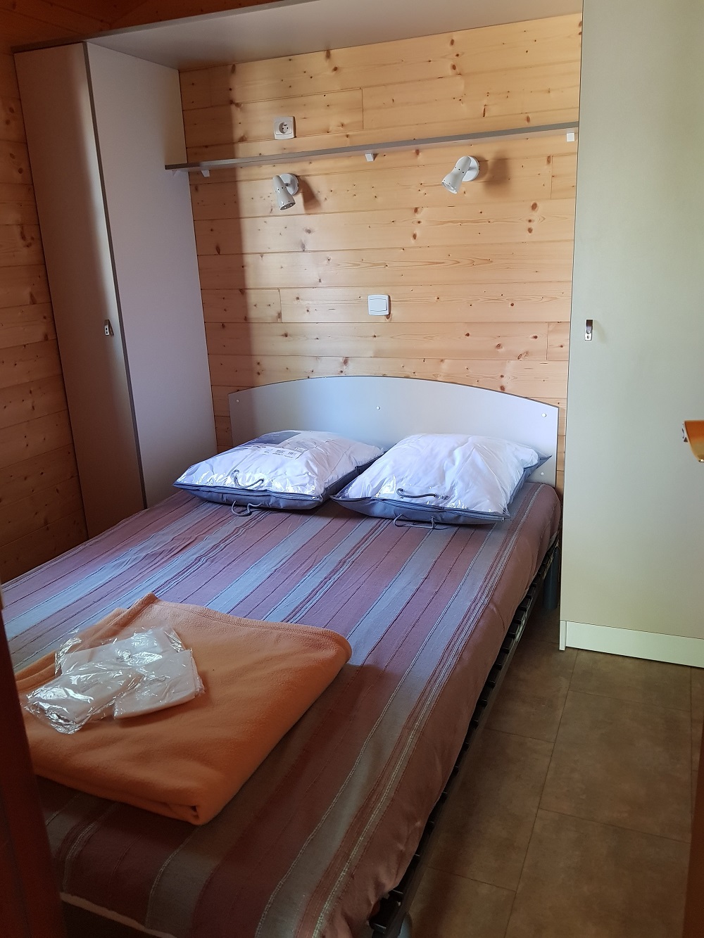 Slaapkamer met dubbelbed