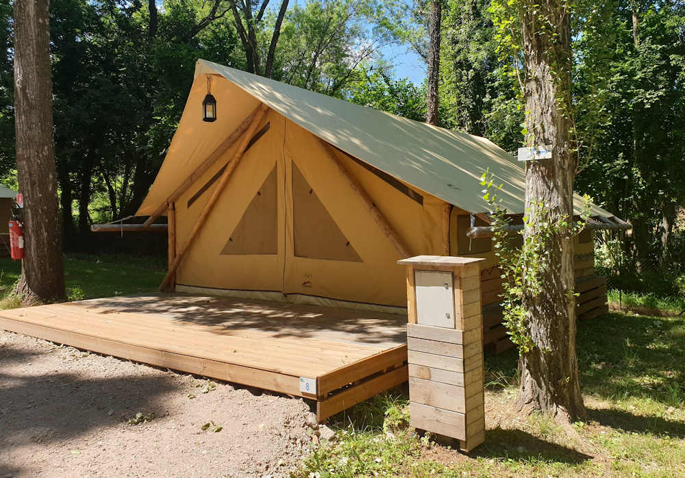 Buitenkant met terras