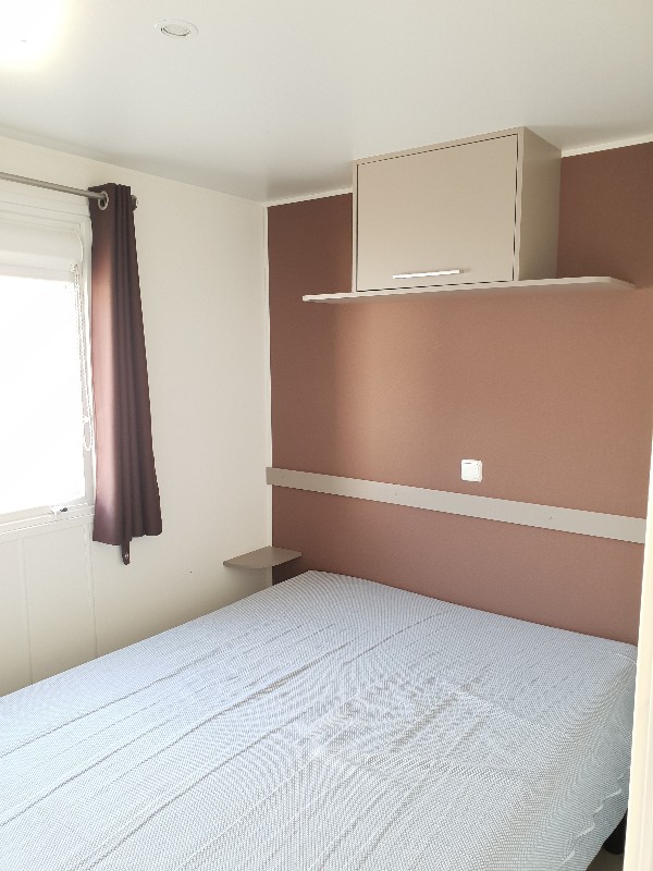 Slaapkamer met dubbelbed